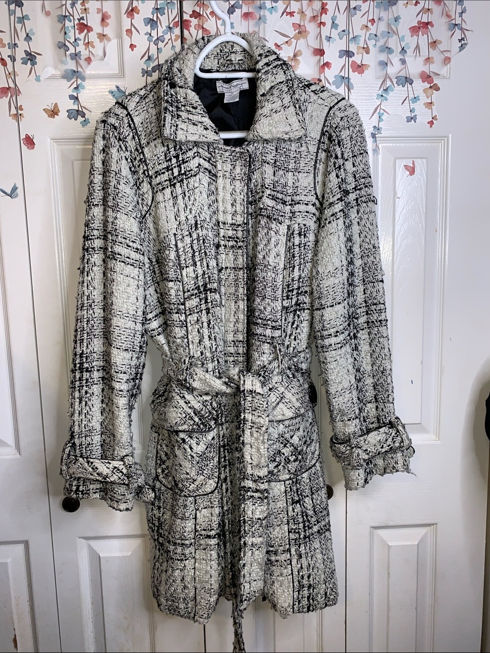 Tahari Black & White Plaid Long Sleeve Belted Tweed Dress Coat